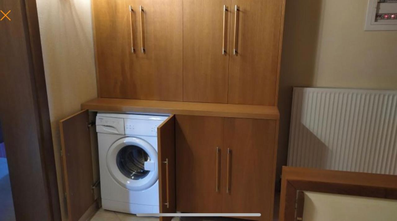 Luxury Appartment, Only 7 Minutes From Thessaloniki Airport And 15 Minutes From City Center ,For 8-23 People Also For Gatherings And Parties Neon Rysion Exteriör bild