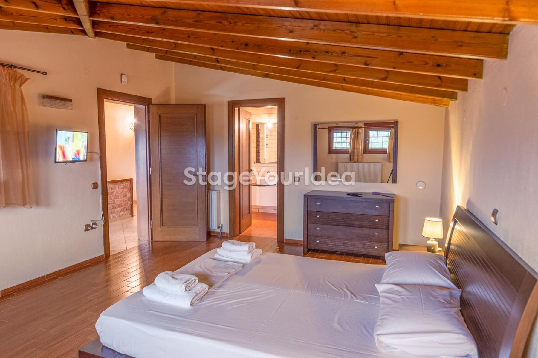Luxury Appartment, Only 7 Minutes From Thessaloniki Airport And 15 Minutes From City Center ,For 8-23 People Also For Gatherings And Parties Neon Rysion Exteriör bild