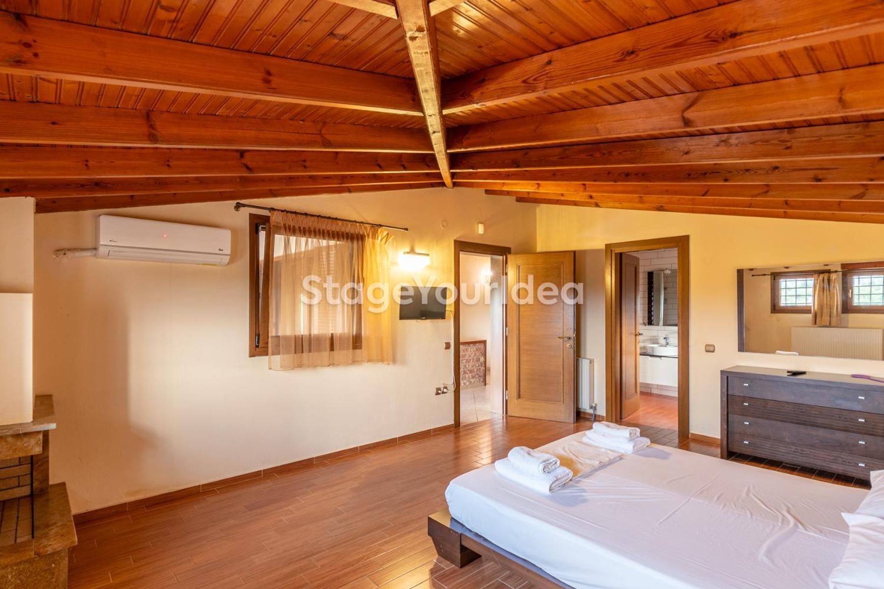 Luxury Appartment, Only 7 Minutes From Thessaloniki Airport And 15 Minutes From City Center ,For 8-23 People Also For Gatherings And Parties Neon Rysion Exteriör bild